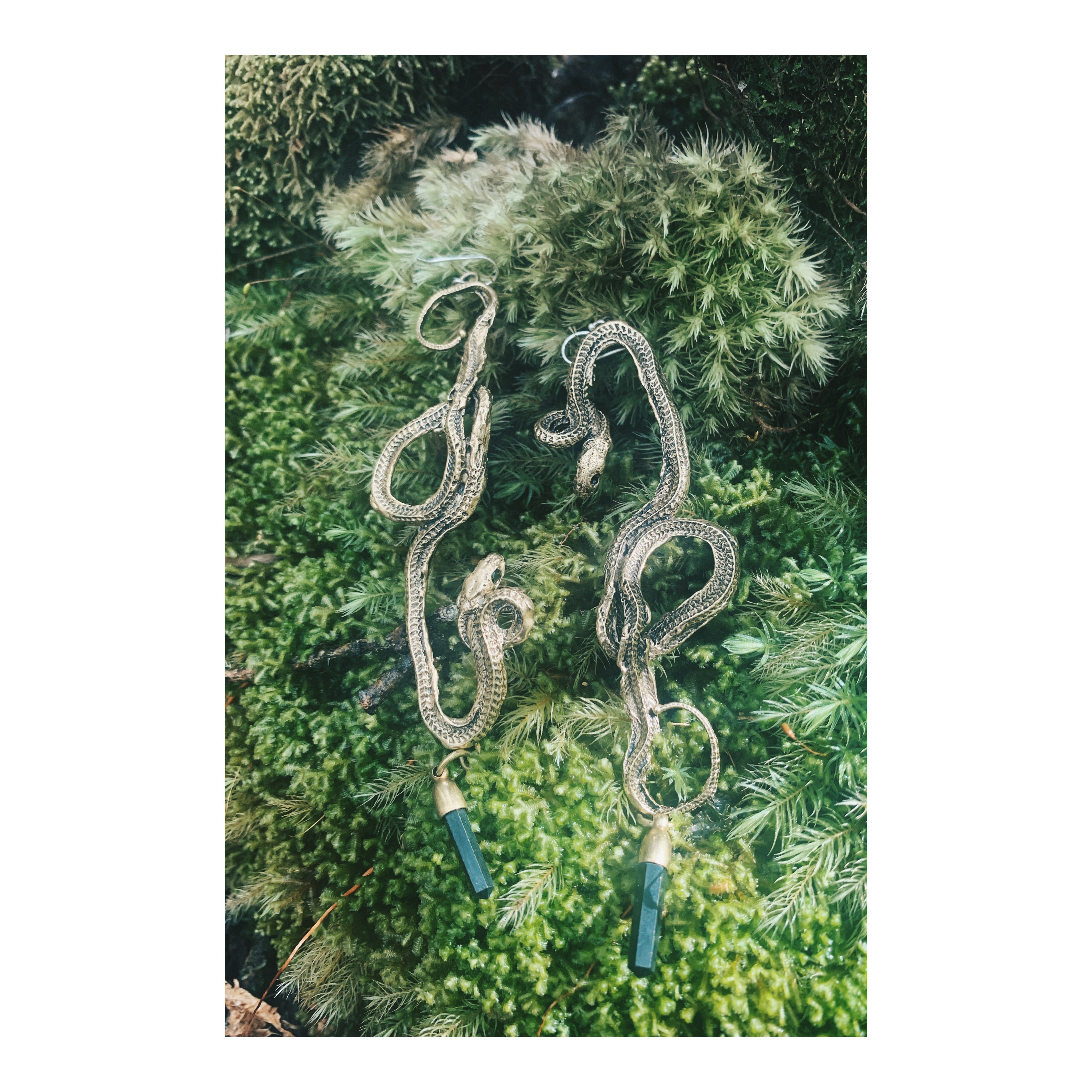 Large serpent earrings